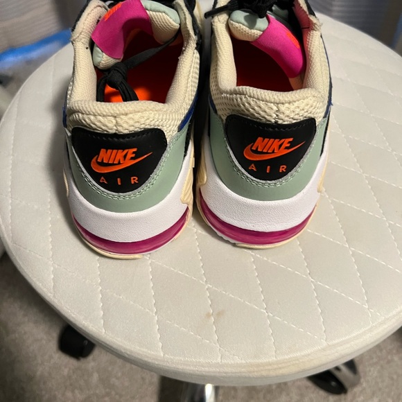 Nike - Picture 1 of 3